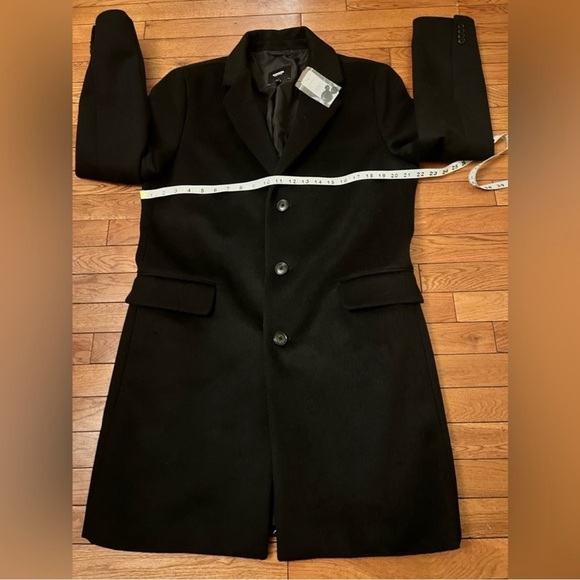 Express Brand New Men's Black Wool-Blend
Overcoat. Size Medium - Picture 15 of 16
